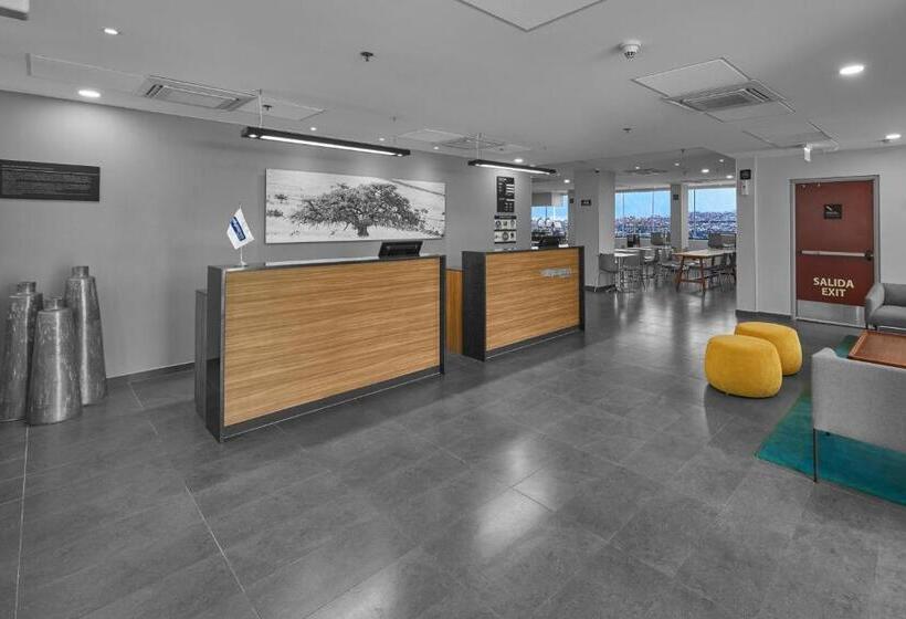 בית מלון כפרי City Express By Marriott Monterrey Santa Catarina