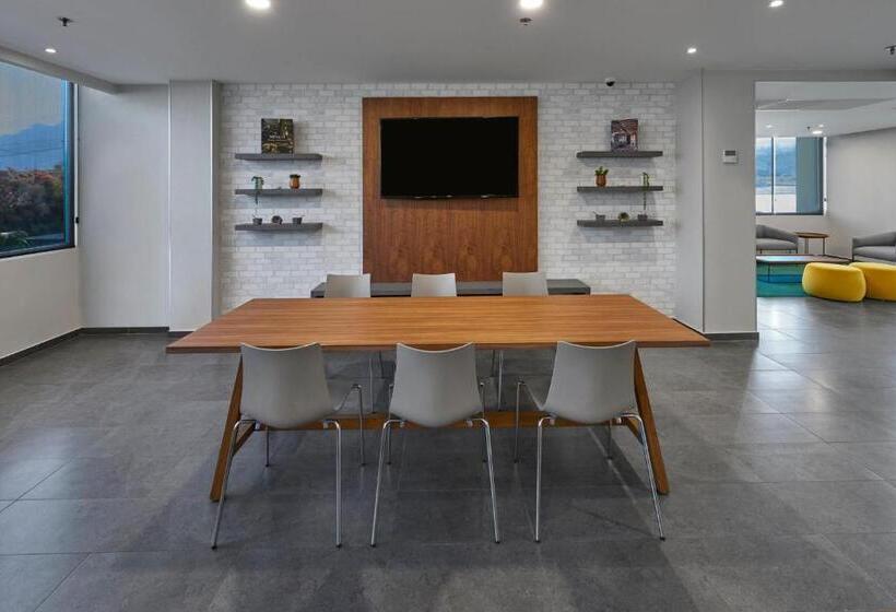 בית מלון כפרי City Express By Marriott Monterrey Santa Catarina