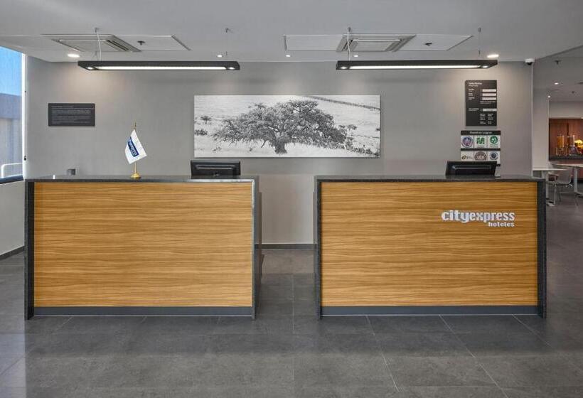 בית מלון כפרי City Express By Marriott Monterrey Santa Catarina