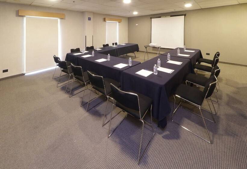 هتل City Express By Marriott Nuevo Laredo