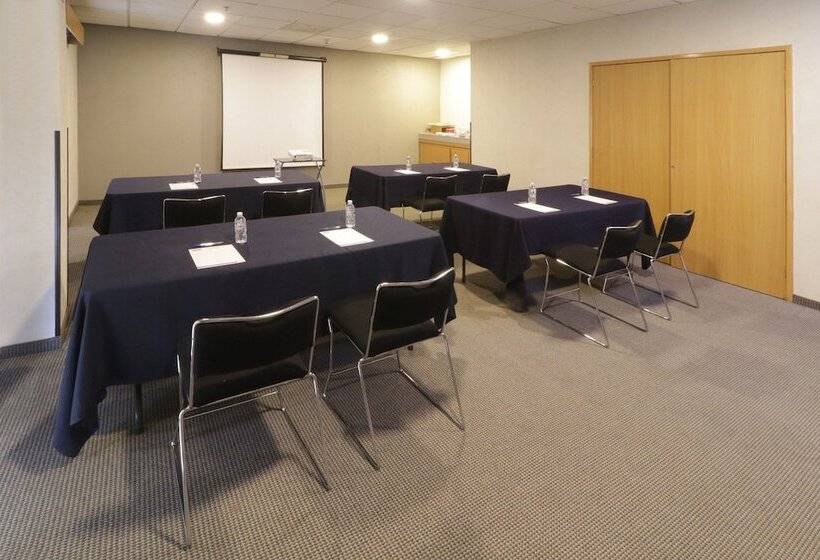 هتل City Express By Marriott Nuevo Laredo