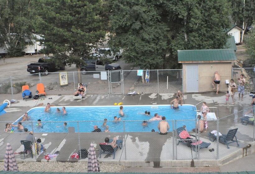 בית מלון כפרי Clearwater Valley Resort