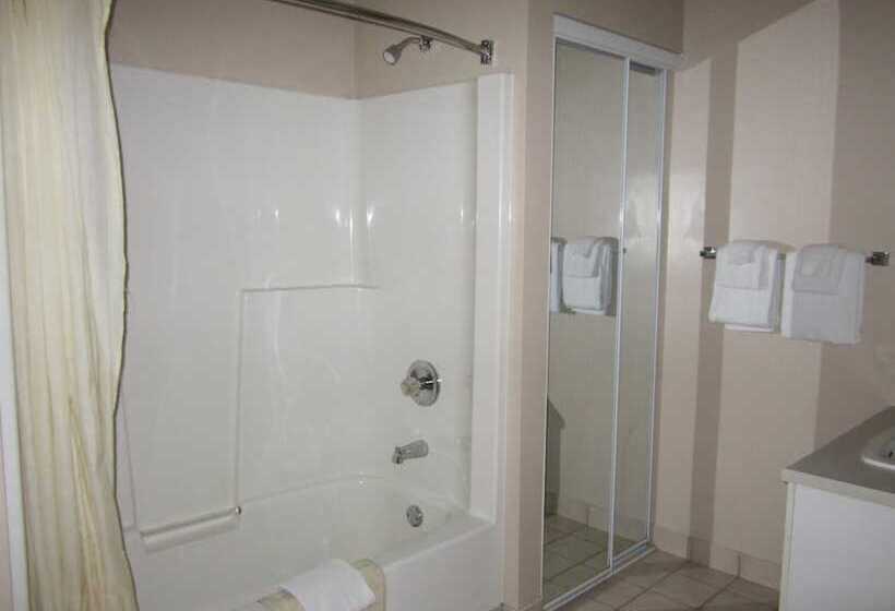 בית מלון כפרי Clearwater Valley Resort