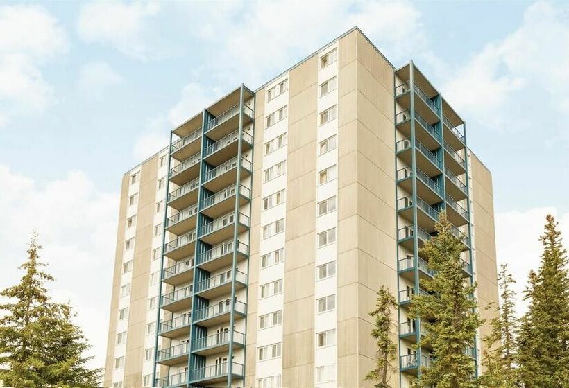 فندق Coast Fraser Tower