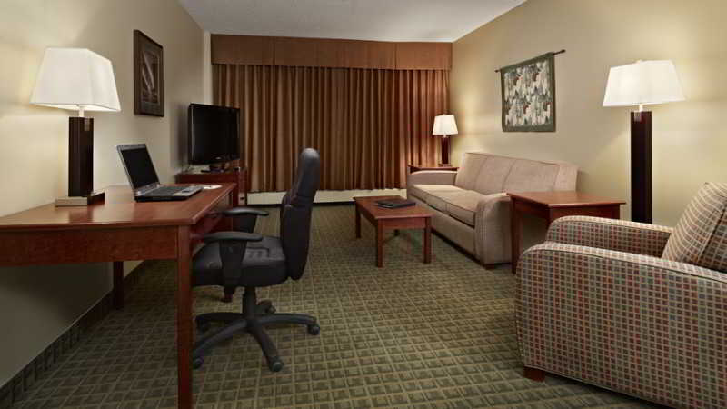 فندق Coast Fraser Tower