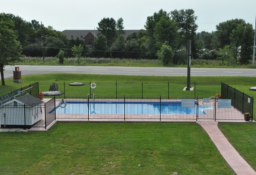 فندق Colonial House Motor Inn