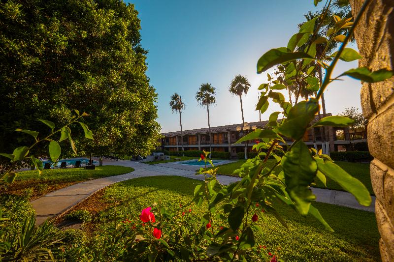 Отель Colonial Mexicali