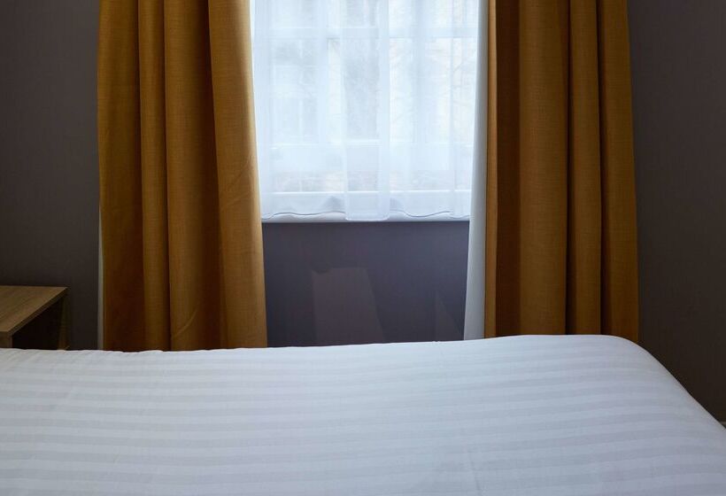 Отель Comfort Inn Victoria