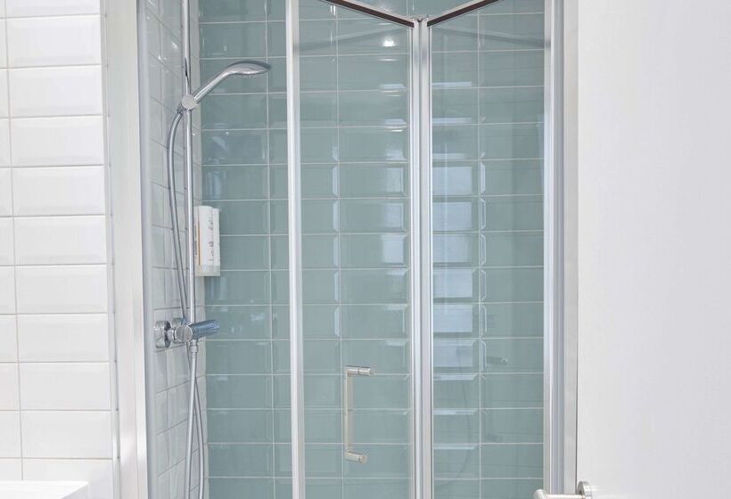 هتل Comfort Inn Victoria