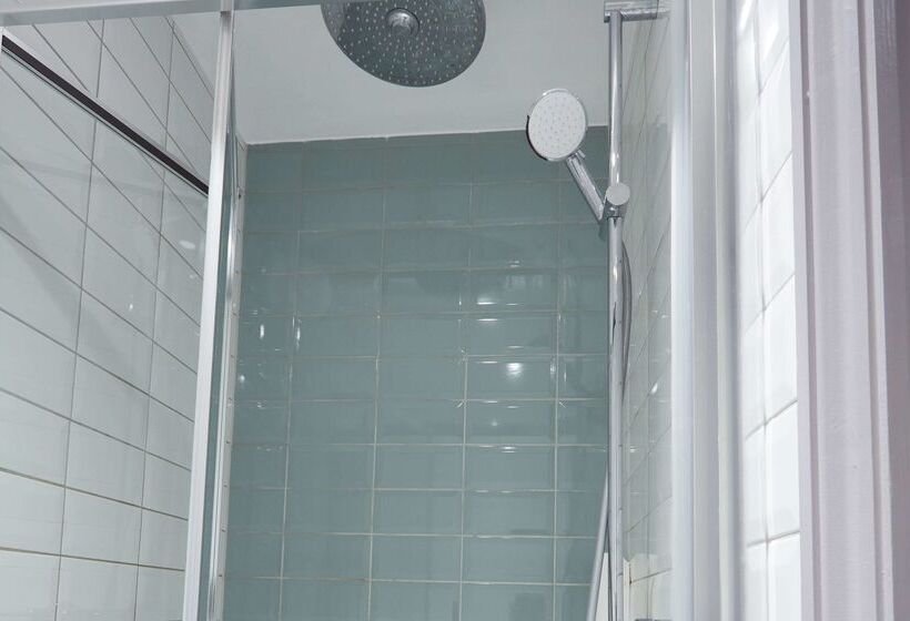 هتل Comfort Inn Victoria