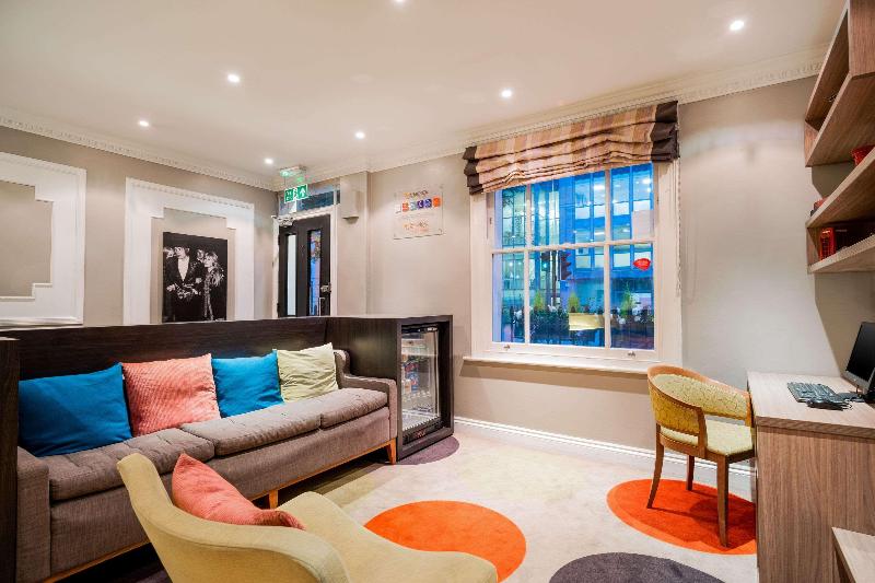 Отель Comfort Inn Victoria