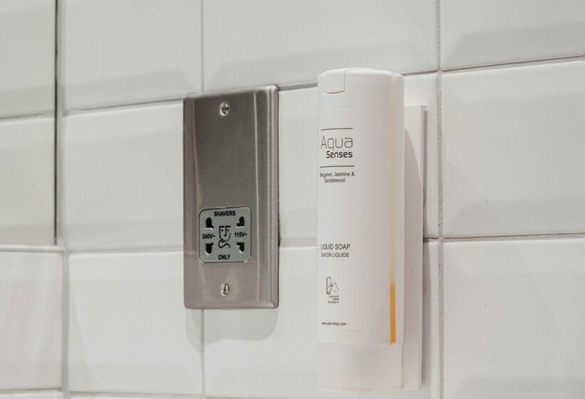 Отель Comfort Inn Victoria