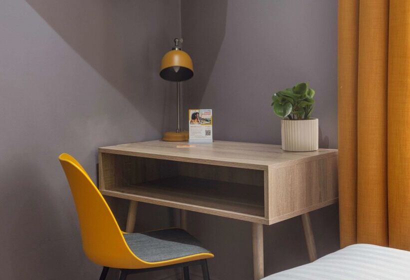 Отель Comfort Inn Victoria