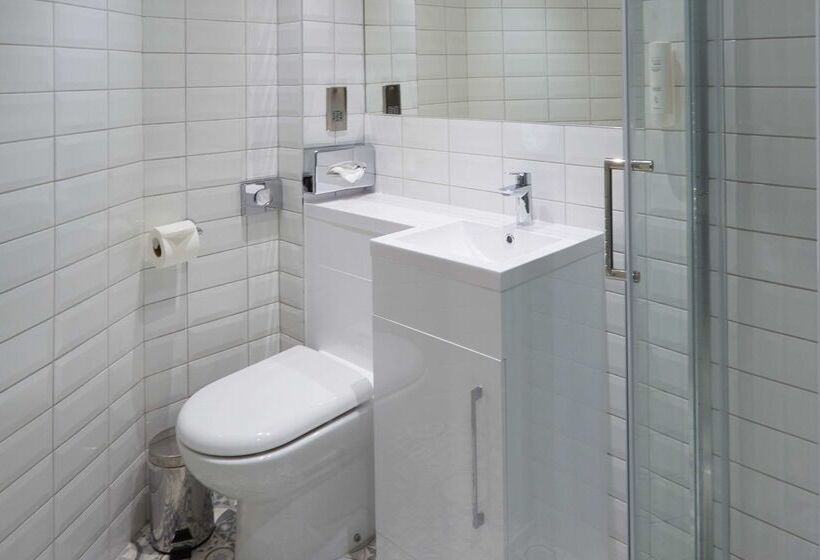 هتل Comfort Inn Victoria