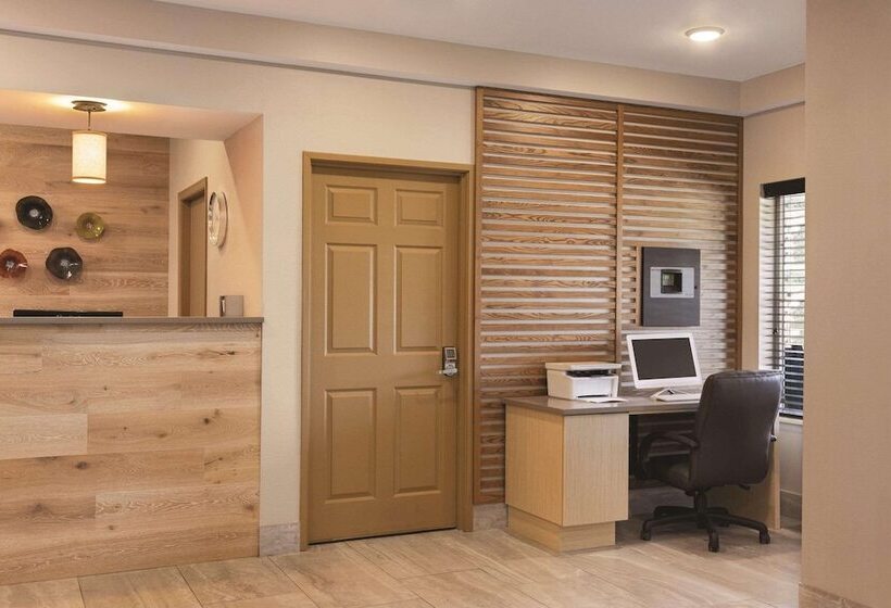 فندق Country Inn & Suites By Radisson, Albert Lea, Mn