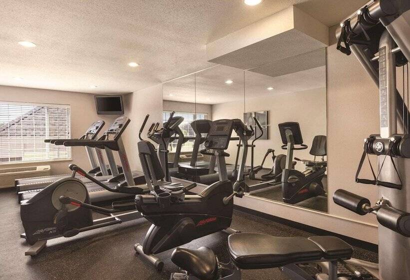 فندق Country Inn & Suites By Radisson, Albert Lea, Mn