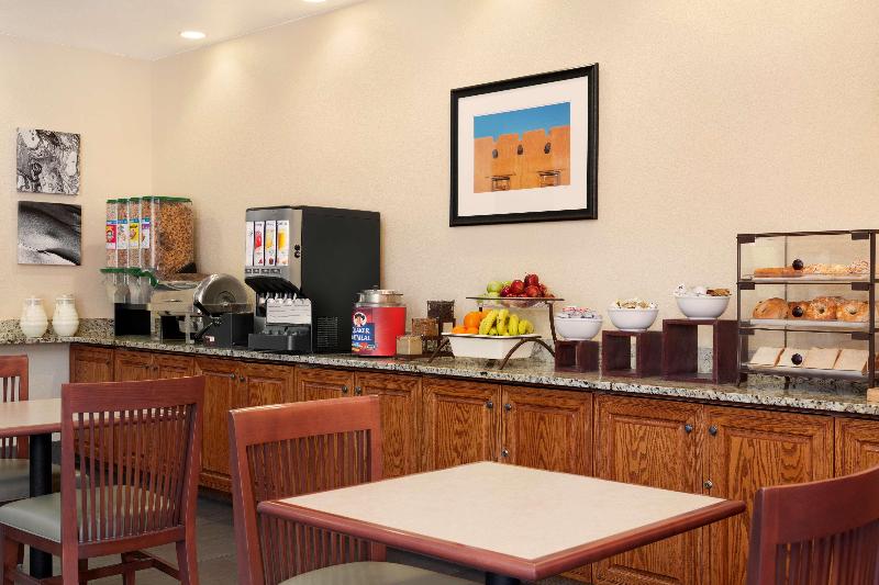 هتل Country Inn & Suites By Radisson, Tucson Airport, Az