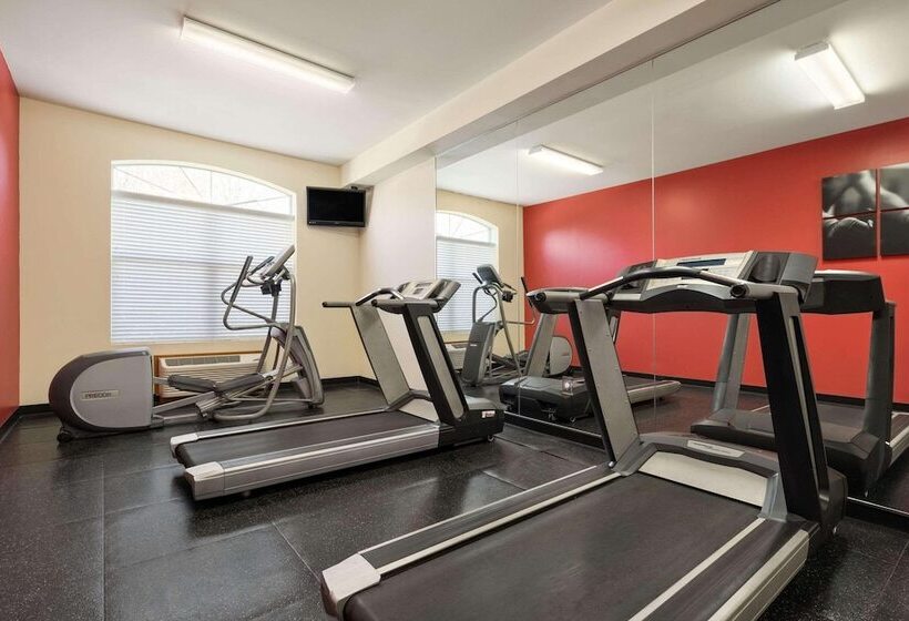 ホテル Country Inn & Suites By Radisson, Williamsburg Historic Area, Va