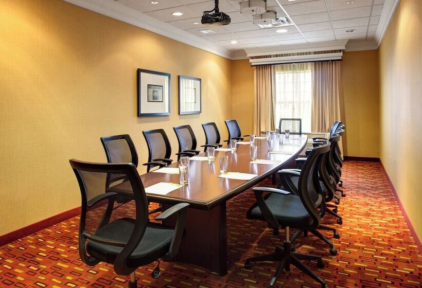 فندق Courtyard By Marriott London