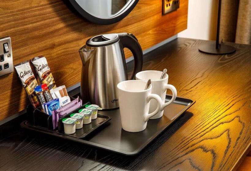 ホテル Crowne Plaza Manchester Airport, An Ihg