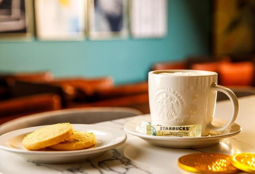 ホテル Crowne Plaza Manchester Airport, An Ihg