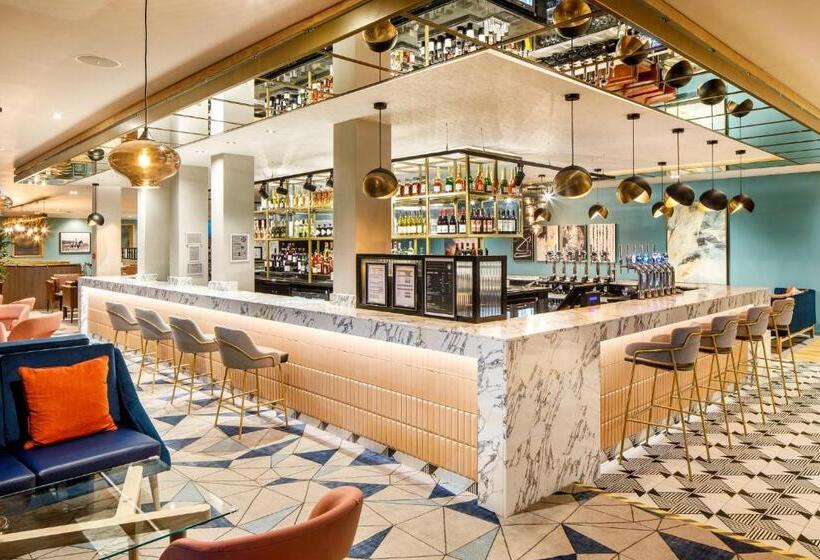 ホテル Crowne Plaza Manchester Airport, An Ihg