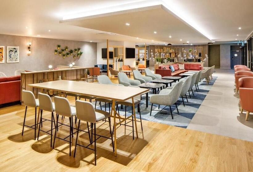 ホテル Crowne Plaza Manchester Airport, An Ihg