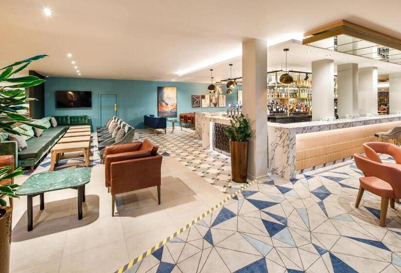 ホテル Crowne Plaza Manchester Airport, An Ihg