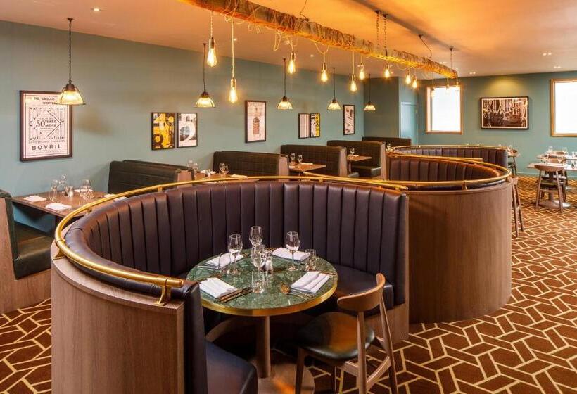 ホテル Crowne Plaza Manchester Airport, An Ihg