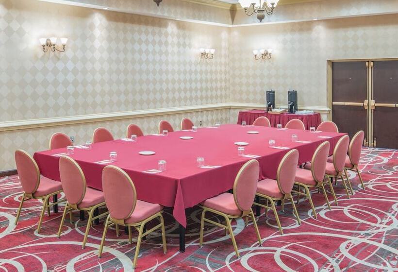 호텔 Crowne Plaza Newark Airport, An Ihg