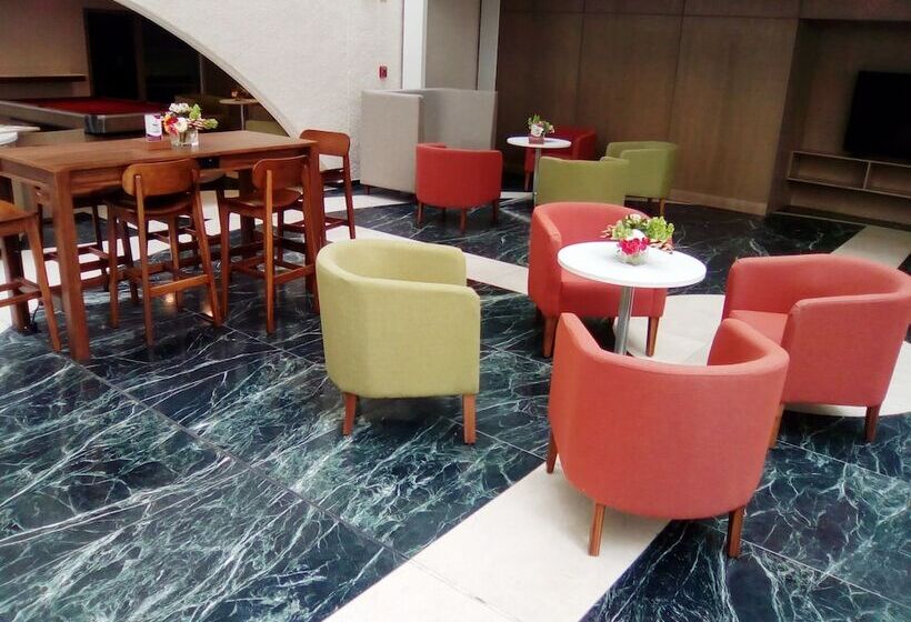 فندق Crowne Plaza Toluca   Lancaster, An Ihg