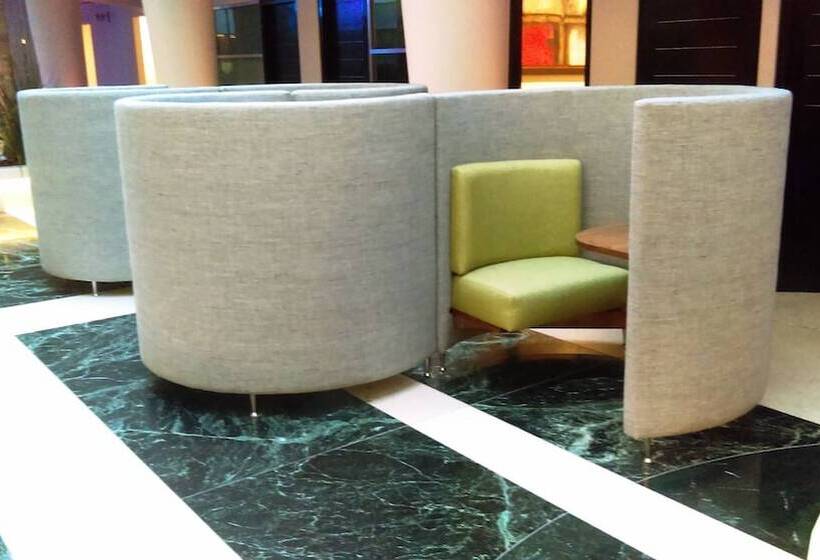 فندق Crowne Plaza Toluca   Lancaster, An Ihg