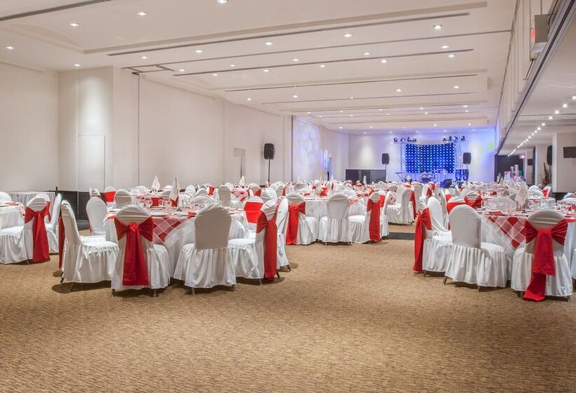 فندق Crowne Plaza Toluca   Lancaster, An Ihg