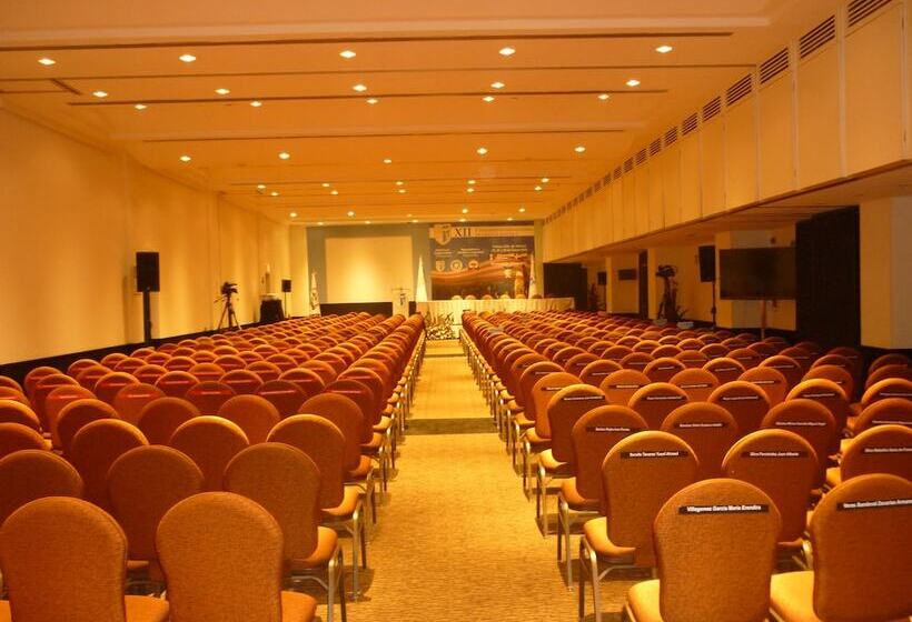 فندق Crowne Plaza Toluca   Lancaster, An Ihg