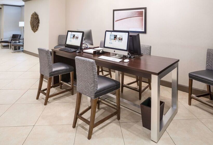 Doubletree By Hilton Hotel Wilmington