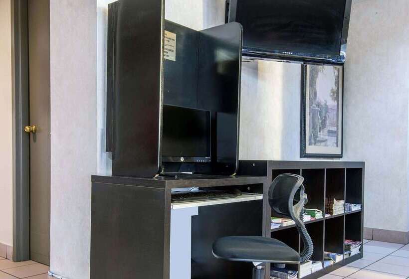 فندق Econo Lodge