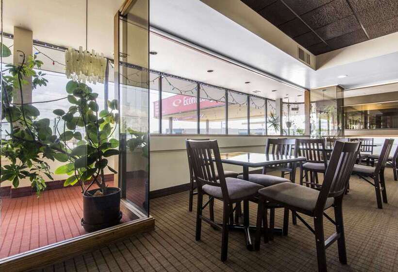 فندق Econo Lodge