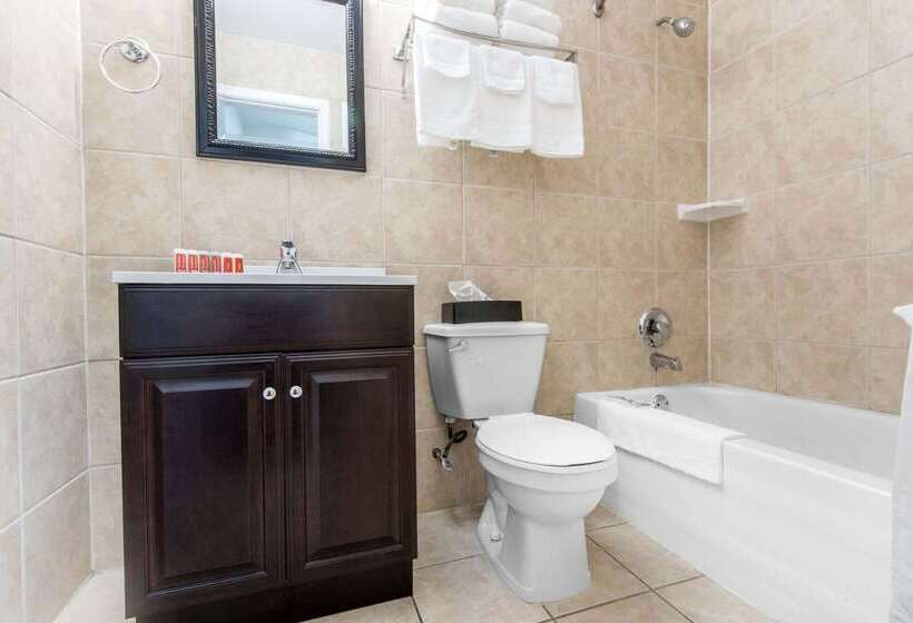 فندق Econo Lodge