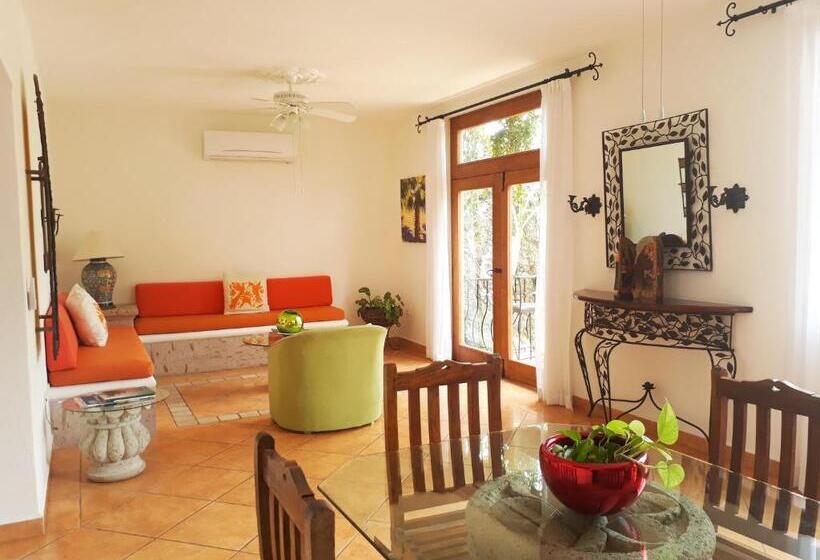 בית מלון כפרי El Encanto Inn & Suites