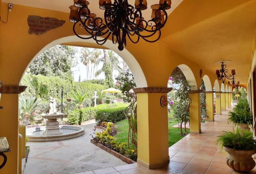 בית מלון כפרי El Encanto Inn & Suites