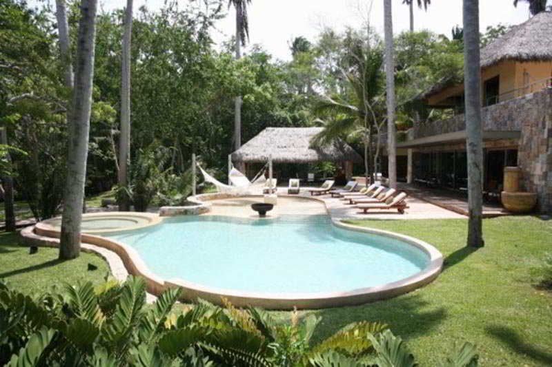 Отель El Tamarindo Golf Resort