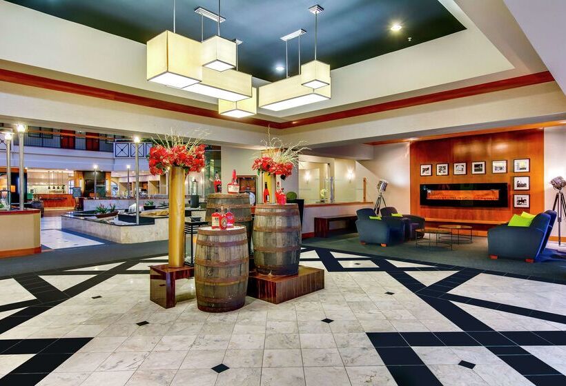 호텔 Embassy Suites Louisville East