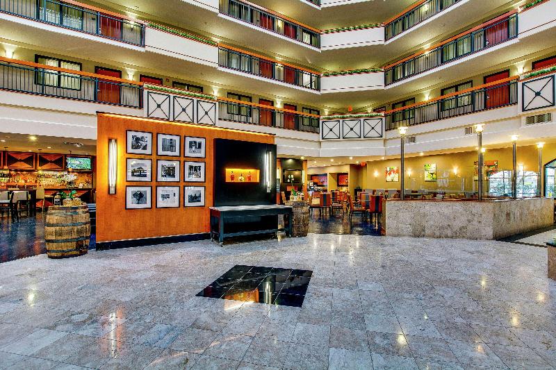 호텔 Embassy Suites Louisville East