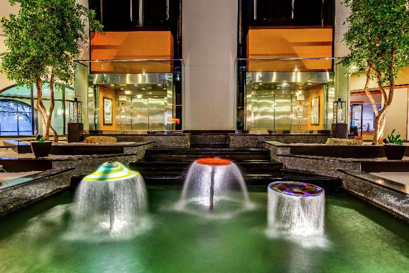 호텔 Embassy Suites Louisville East