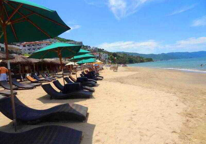 Emperador Vallarta Beachfront Hotel And Suites