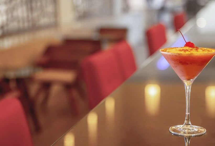 فندق Emporio Acapulco