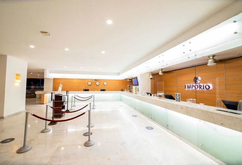 فندق Emporio Acapulco