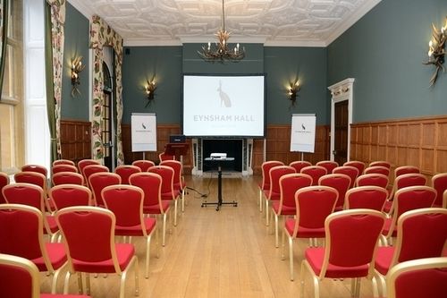 בית מלון כפרי Eynsham Hall