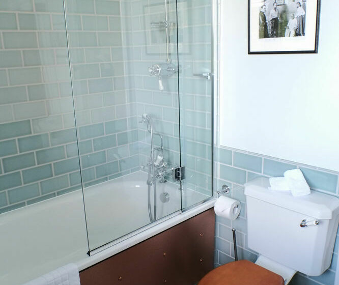 בית מלון כפרי Eynsham Hall