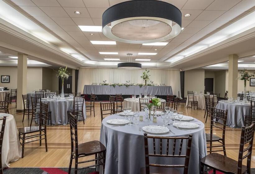 Szálloda Four Points By Sheraton Edmonton South